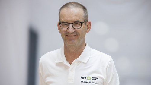 Dr. Nis Nissen