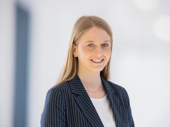 Julia Henkel