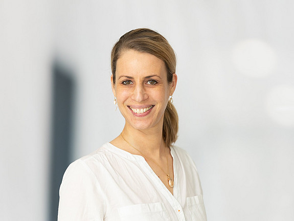 Dr. Anne Keller